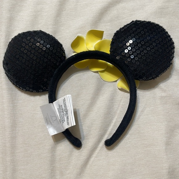 Aulani minnie mouse ears in new condition 🌺 - Picture 2 of 6